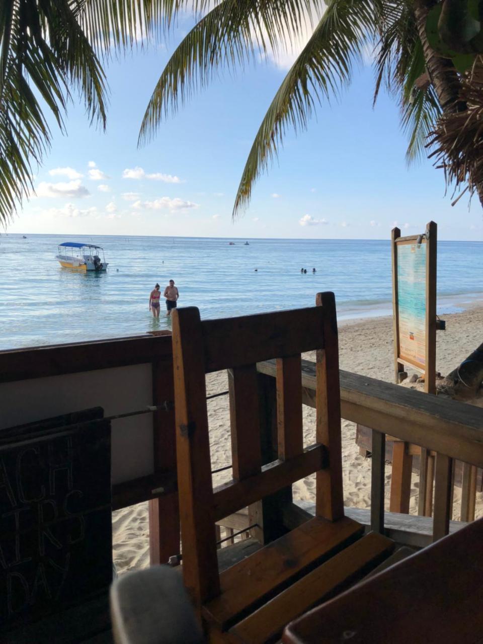 Bananarama Dive & Beach Resort West Bay Exterior foto