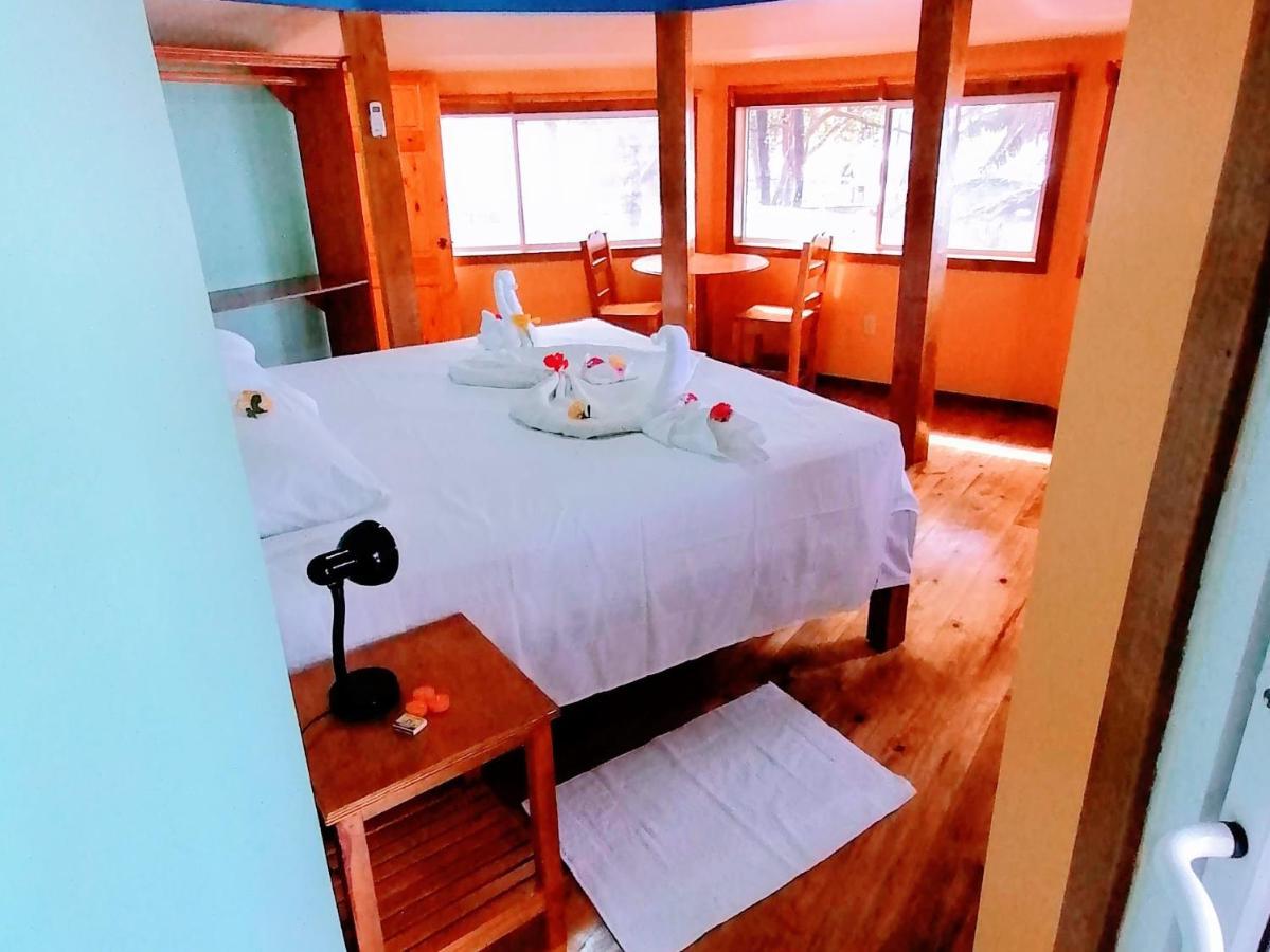 Bananarama Dive & Beach Resort West Bay Exterior foto